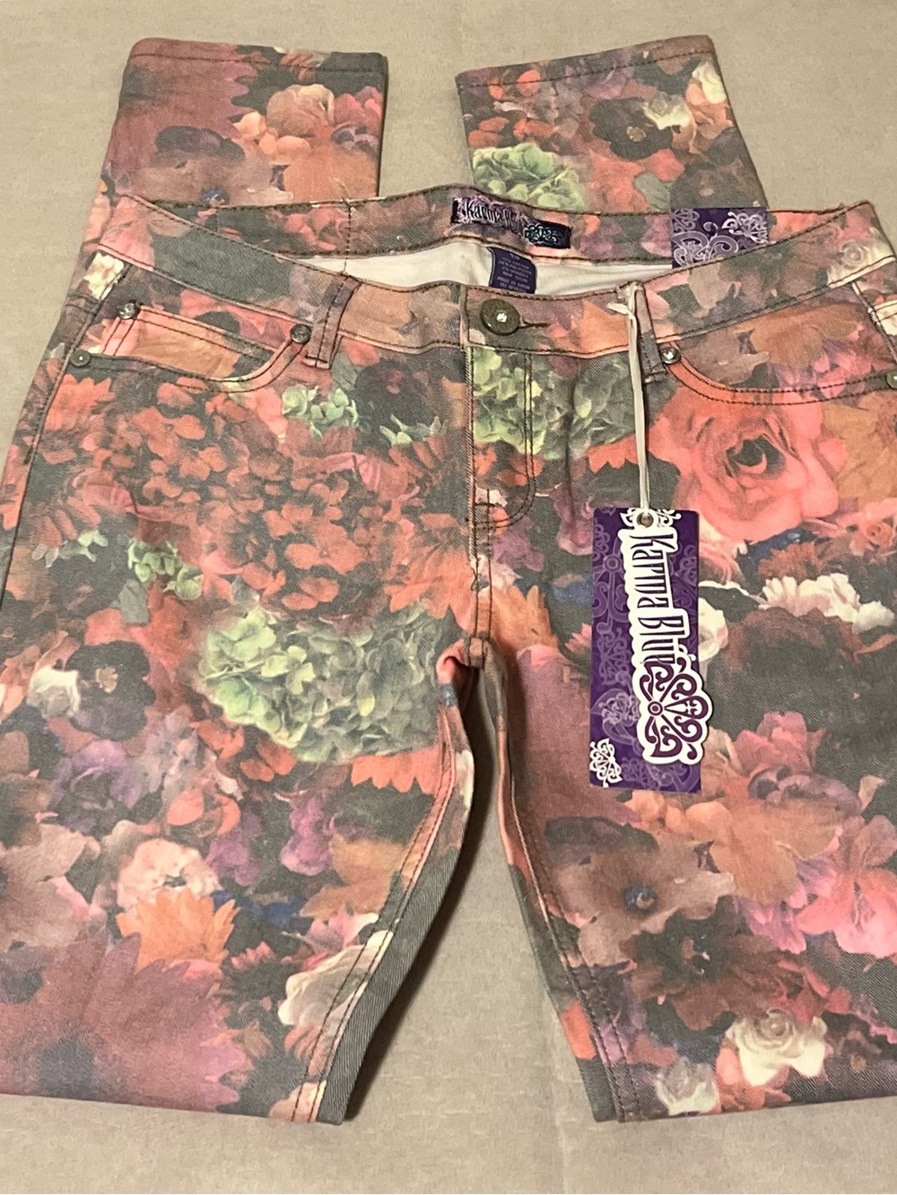 Karma Blue Women’s Size 13 Pink Multicolor Floral Stretch Jeans NWT - Picture 4 of 16